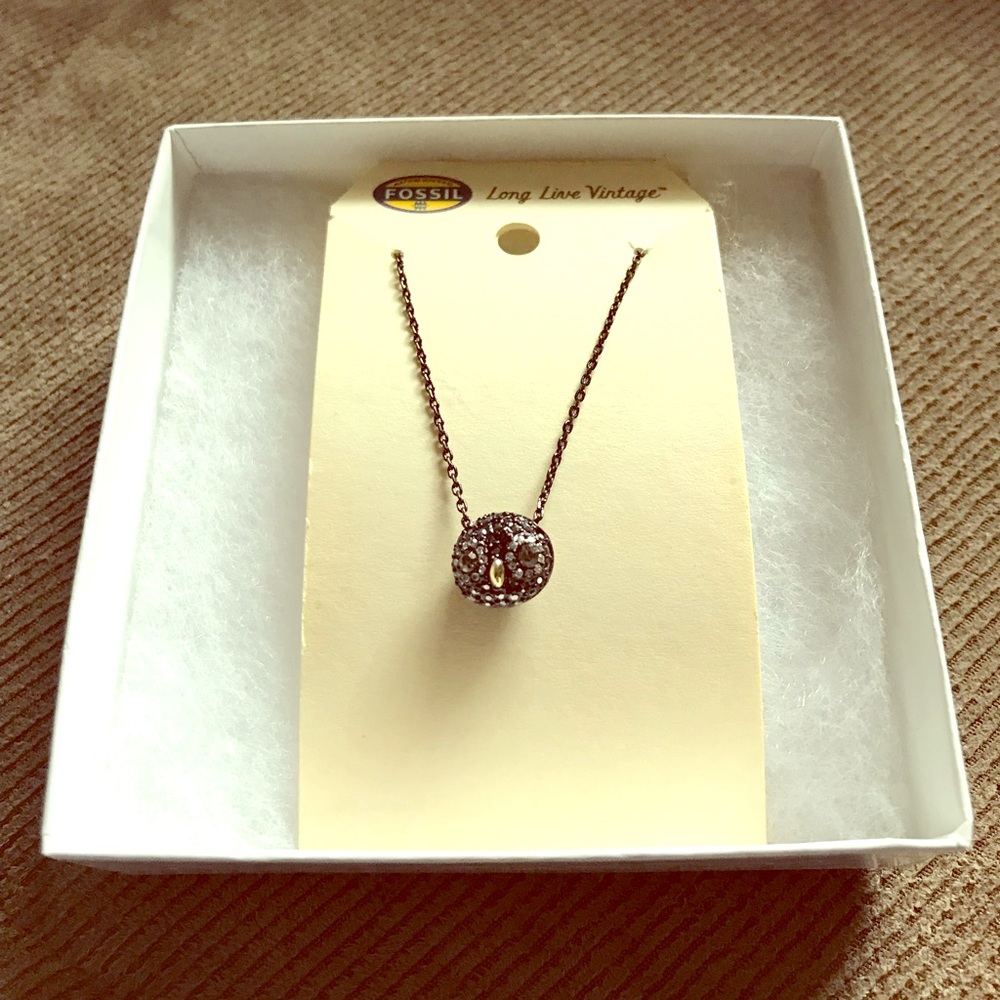 BNWT Fossil Owl necklace 🦉